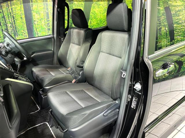 ヴォクシー ＺＳ　煌ＩＩ　純正１０型ナビ　バックカメラ　両側電動スライドドア　セーフティセンス　クルーズコントロール　禁煙　オートハイビーム　ＬＥＤヘッドライト　ドラレコ　ＥＴＣ　ＵＳＢソケット　リアオートエアコン（42枚目）