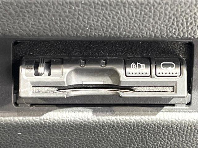 ワゴンＲ ハイブリッドＦＸ　リミテッド　スズキセーフティサポート　前席シートヒーター　ヘッドアップディスプレイ　オートエアコン　オートライト　ＥＴＣ　ドラレコ　オーディオ　ＣＤ再生　電動格納ミラー　スマートキー　プライバシーガラス（8枚目）