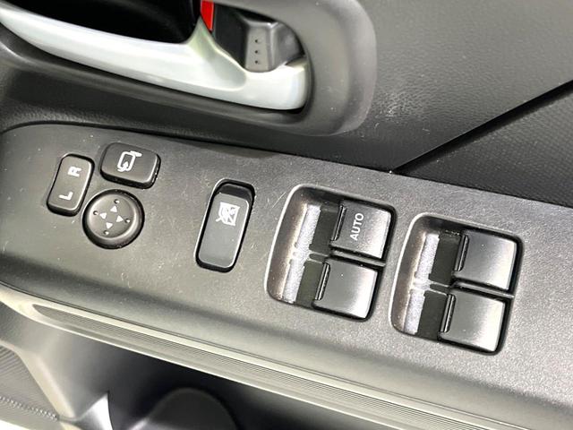 ワゴンＲ ハイブリッドＦＸ　リミテッド　スズキセーフティサポート　前席シートヒーター　ヘッドアップディスプレイ　オートエアコン　オートライト　ＥＴＣ　ドラレコ　オーディオ　ＣＤ再生　電動格納ミラー　スマートキー　プライバシーガラス（30枚目）