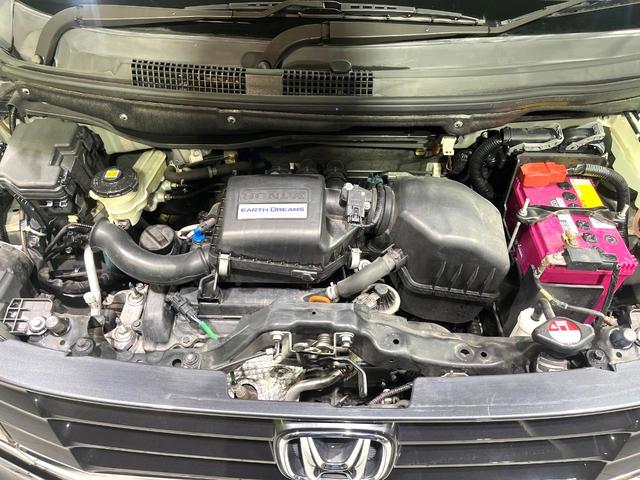 Ｎ－ＷＧＮカスタム Ｇ　メモリーナビ　Ｂｌｕｅｔｏｏｔｈ　フルセグ　ＨＩＤヘッドライト　スマートキー　オートエアコン　オートライト　アイドリングストップ　アームレスト　電動格納ミラー　プライバシーガラス　禁煙車　ドアバイザー（17枚目）