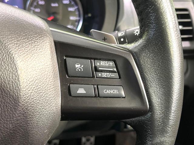 【全車速追従機能付クルーズコントロール】高速道路での長距離走行が楽に！！自動で速度を保つクルーズコントロールが、衝突軽減システムと連携し、前方の車両を感知して車間を保つように速度調節してくれます！！