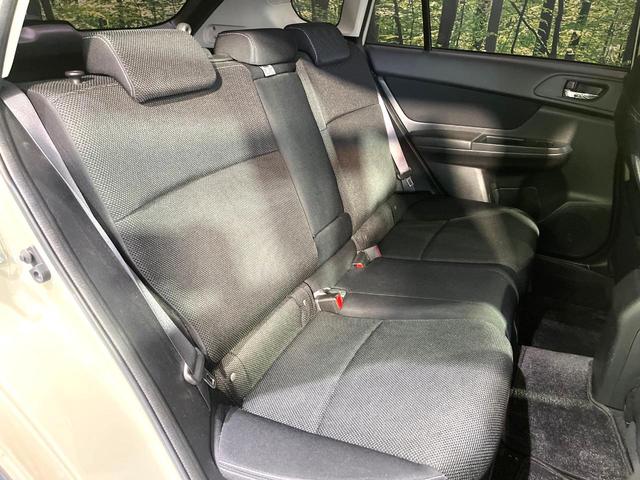 広々とした２列目シートは居住性が高く、居心地も快適！友達や家族とのお出かけにぴったりです。ベビーシートやチャイルドシート使用時も快適にお過ごしいただける十分な空間を確保しています。