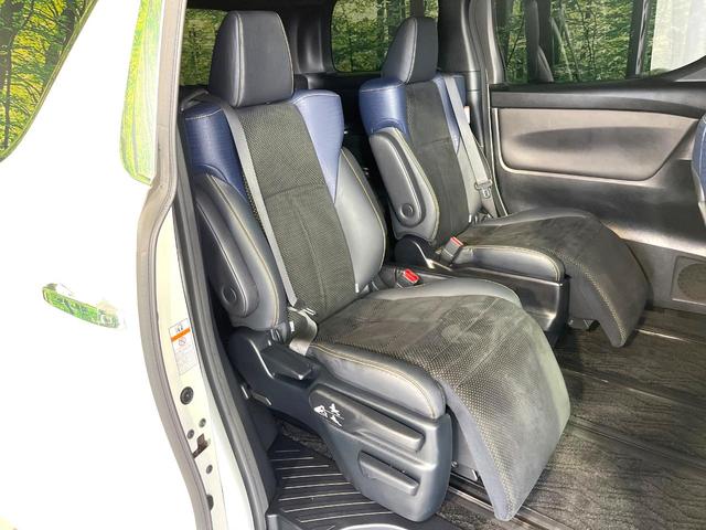 広々とした２列目シートは居住性が高く、居心地も快適！友達や家族とのお出かけにぴったりです。ベビーシートやチャイルドシート使用時も快適にお過ごしいただける十分な空間を確保しています。
