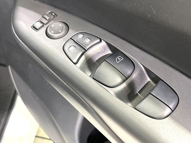 セレナ ハイウェイスター　フリップダウンモニター　純正ナビ　全周囲カメラ　両側電動スライドドア　エマージェンシーブレーキ　プロパイロット　ＥＴＣ　ドラレコ　リアオートエアコン　クリアランスソナー　スマートキー　オートライト（34枚目）