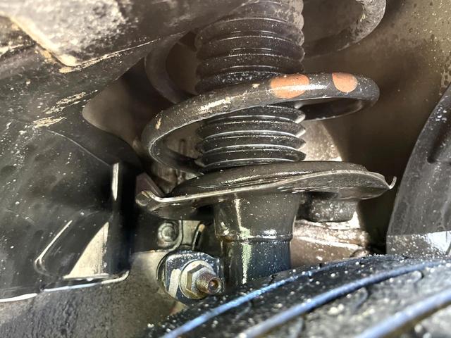 セレナ ハイウェイスター　ＶセレクションＩＩ　純正９型ナビ　フリップダウンモニター　全周囲カメラ　ハンズフリー機能付パワースライドドア　プロパイロット　禁煙　ＬＥＤヘッドライト　デジタルインナーミラー　リアオートエアコン　Ｂｌｕｅｔｏｏｔｈ（20枚目）