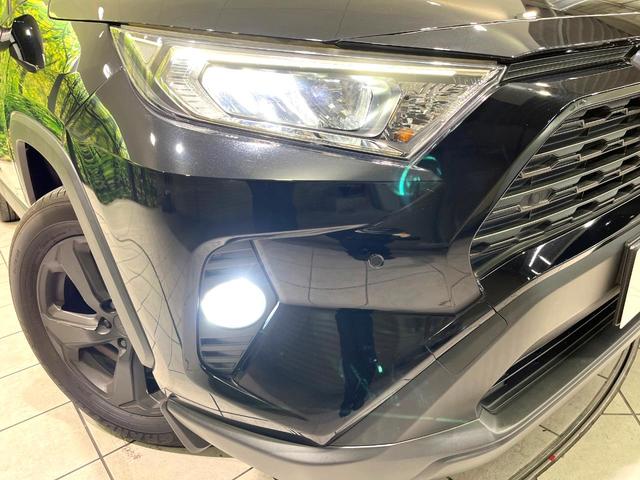 ＲＡＶ４ Ｘ　純正９型ナビ　バックカメラ　レーダークルーズコントロール　ブラインドスポットモニター　ＥＴＣ　禁煙　ステアリングスイッチ　ＬＥＤヘッドライト　１８インチＡＷ　ＨＤＭＩ　オートブレーキホールド（12枚目）