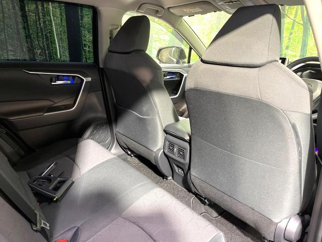 ＲＡＶ４ Ｘ　純正９型ナビ　バックカメラ　レーダークルーズコントロール　ブラインドスポットモニター　ＥＴＣ　禁煙　ステアリングスイッチ　ＬＥＤヘッドライト　１８インチＡＷ　ＨＤＭＩ　オートブレーキホールド（45枚目）