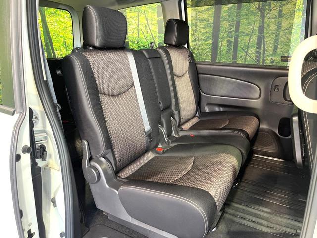 セレナ ハイウェイスター　Ｖセレクション＋セーフティ　ＳＨＶ　純正ナビ　フリップダウンモニター　全周囲カメラ　両側電動スライドドア　エマージェンシーブレーキ　禁煙　クルーズコントロール　ＬＥＤヘッドライト　革巻ステアリング　リアオートエアコン　ロールサンシェード（9枚目）