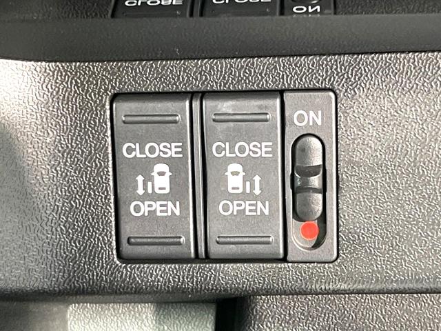 ステップワゴンスパーダ e:HEVスパーダ G・EX ホンダセンシング 純正10型ナビ バックカメラ 両側電動スライドドア ホンダセンシング リアオートエアコン シートヒーター 禁煙 ハーフレザーシート 革巻ステアリング LEDヘッドライト ドラレコ2ch USBソケット(5枚目)