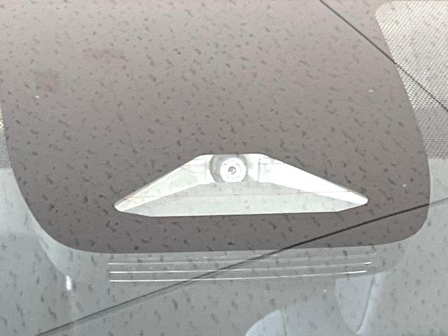 シエンタ ハイブリッドX 登録済未使用車 セーフティセンス レーダークルーズコントロール 電動スライドドア オートエアコン ステアリングスイッチ 禁煙 LEDヘッドライト USBソケット オートハイビーム 電動格納ミラー(3枚目)