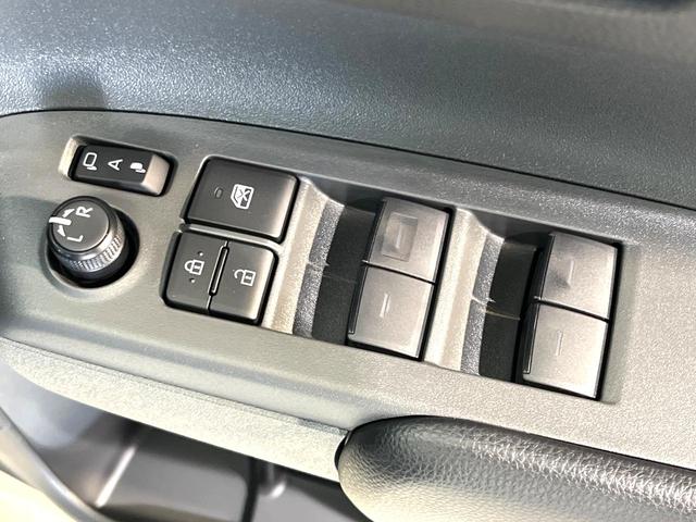 シエンタ ハイブリッドX 登録済未使用車 セーフティセンス レーダークルーズコントロール 電動スライドドア オートエアコン ステアリングスイッチ 禁煙 LEDヘッドライト USBソケット オートハイビーム 電動格納ミラー(31枚目)