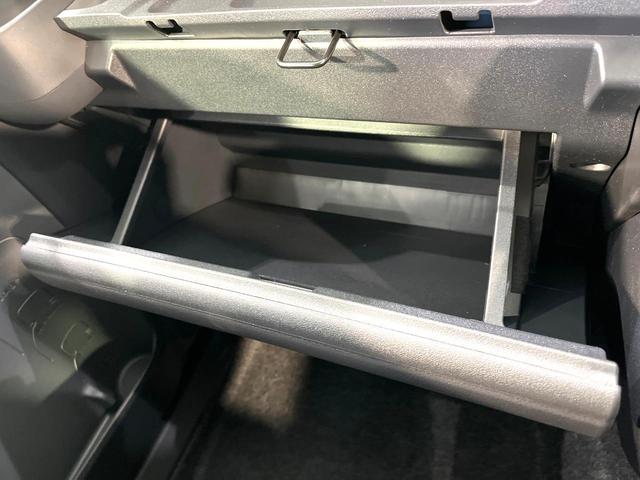 シエンタ ハイブリッドX 登録済未使用車 セーフティセンス レーダークルーズコントロール 電動スライドドア オートエアコン ステアリングスイッチ 禁煙 LEDヘッドライト USBソケット オートハイビーム 電動格納ミラー(32枚目)