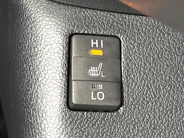 プリウス Aツーリングセレクション 純正ナビ バックカメラ レーダークルーズコントロール ブラインドスポットモニター 前席シートヒーター 禁煙 LEDヘッドライト 合皮黒レザー 純正17インチAW スマートキー 駐車支援システム(7枚目)