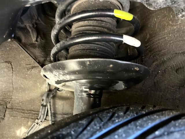 プリウス Aツーリングセレクション 純正ナビ バックカメラ レーダークルーズコントロール ブラインドスポットモニター 前席シートヒーター 禁煙 LEDヘッドライト 合皮黒レザー 純正17インチAW スマートキー 駐車支援システム(20枚目)