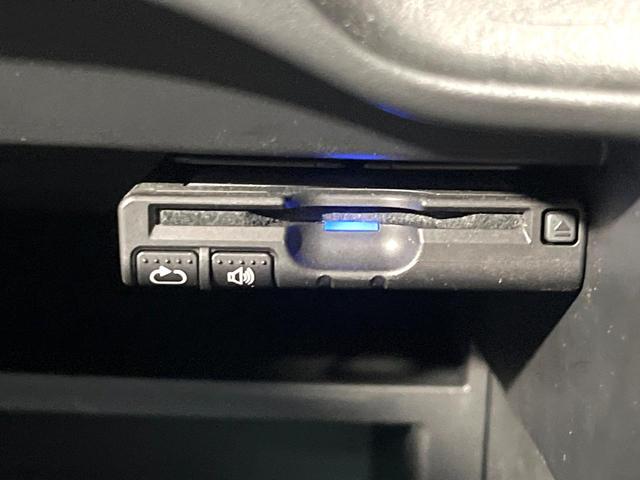 ノート X SDナビ バックカメラ Bluetooth 衝突軽減システム 車線逸脱警告 LEDヘッドライト オートライト アイドリングストップ 電動格納ミラー スマートキー プライバシーガラス ワンオーナー(7枚目)