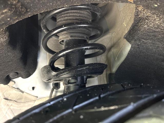 ヴェゼル ハイブリッドＺ・ホンダセンシング　ＳＤナビ　バックカメラ　ホンダセンシング　アダプティブクルーズ　Ｂｌｕｅｔｏｏｔｈ　シートヒーター　ＥＴＣ　ドラレコ　電子パーキング　オートデュアルエアコン　スマートキー　チップアップシート（20枚目）