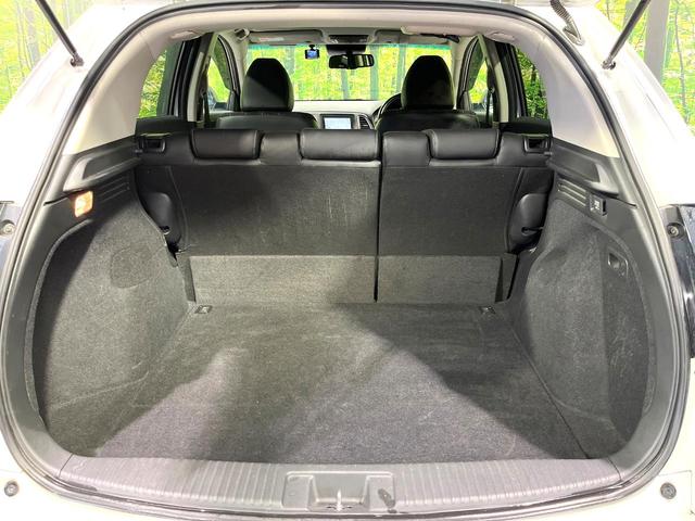 ヴェゼル ハイブリッドＺ・ホンダセンシング　ＳＤナビ　バックカメラ　ホンダセンシング　アダプティブクルーズ　Ｂｌｕｅｔｏｏｔｈ　シートヒーター　ＥＴＣ　ドラレコ　電子パーキング　オートデュアルエアコン　スマートキー　チップアップシート（43枚目）