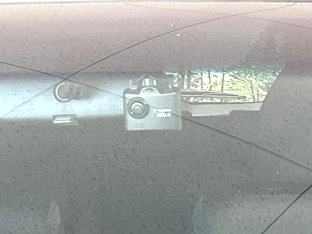 フィットハイブリッド Ｆ　純正ナビ　バックカメラ　スマートキー　ＥＴＣ　ドラレコ　禁煙　ステアリングスイッチ　ＬＥＤヘッドライト　Ｂｌｕｅｔｏｏｔｈ　ＵＳＢソケット　オートエアコン　電動格納ミラー　フォグライト（7枚目）