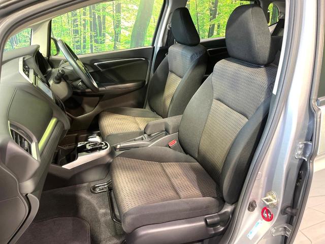 フィットハイブリッド Ｆ　純正ナビ　バックカメラ　スマートキー　ＥＴＣ　ドラレコ　禁煙　ステアリングスイッチ　ＬＥＤヘッドライト　Ｂｌｕｅｔｏｏｔｈ　ＵＳＢソケット　オートエアコン　電動格納ミラー　フォグライト（40枚目）