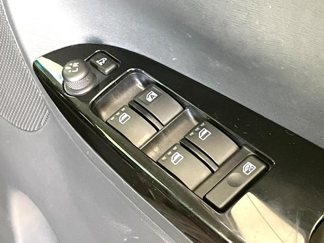 タント カスタムＲＳ　トップエディションＳＡ　純正８型ＳＤナビ　バックカメラ　Ｂｌｕｅｔｏｏｔｈ　ターボ　衝突軽減システム　両側電動スライドドア　ＥＴＣ　純正１５インチＡＷ　スマートキー　オートエアコン　オートライト　アイドリングストップ　記録簿（31枚目）