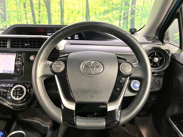 アクア クロスオーバー　純正ナビ　バックカメラ　スマートキー　セーフティセンス　シートヒーター　禁煙　ハーフレザーシート　革巻ステアリング　ドラレコ　ＥＴＣ　Ｂｌｕｅｔｏｏｔｈ　オートライト　ナノイー　電動格納ミラー（11枚目）