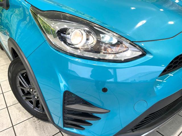 アクア クロスオーバー　純正ナビ　バックカメラ　スマートキー　セーフティセンス　シートヒーター　禁煙　ハーフレザーシート　革巻ステアリング　ドラレコ　ＥＴＣ　Ｂｌｕｅｔｏｏｔｈ　オートライト　ナノイー　電動格納ミラー（12枚目）