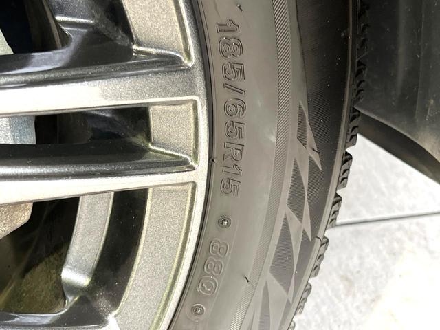 アクア クロスオーバー　純正ナビ　バックカメラ　スマートキー　セーフティセンス　シートヒーター　禁煙　ハーフレザーシート　革巻ステアリング　ドラレコ　ＥＴＣ　Ｂｌｕｅｔｏｏｔｈ　オートライト　ナノイー　電動格納ミラー（53枚目）