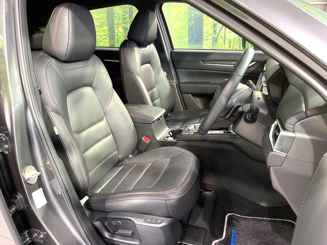 ＣＸ－５ ２５Ｓ　スポーツアピアランス　純正１０．２５型ナビ　全周囲カメラ　レーダークルーズコントロール　メモリー機能付パワーシート　前席シートヒーター　禁煙　黒革シート　革巻ステアリング　ＬＥＤヘッドライト　１９インチ専用ＡＷ（8枚目）