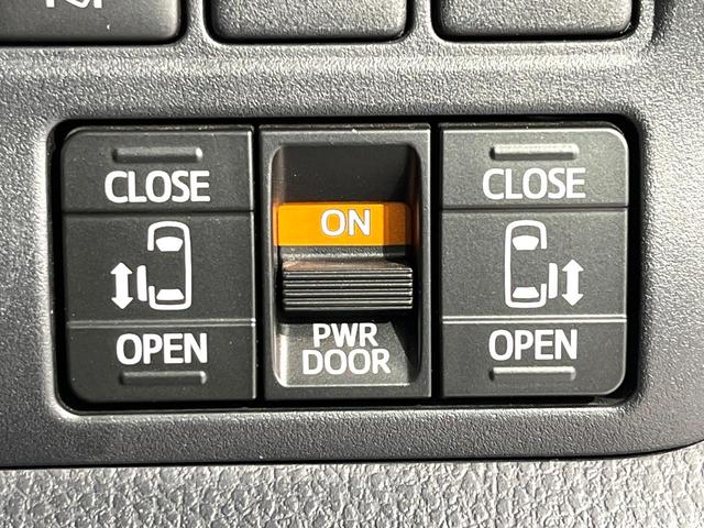 ノア Ｓｉ　ダブルバイビーＩＩ　純正ナビ　バックカメラ　両側電動スライドドア　クルーズコントロール　リアオートエアコン　禁煙　ハーフレザーシート　革巻ステアリング　ＬＥＤヘッドライト　Ｂｌｕｅｔｏｏｔｈ　アイドリングストップ（5枚目）