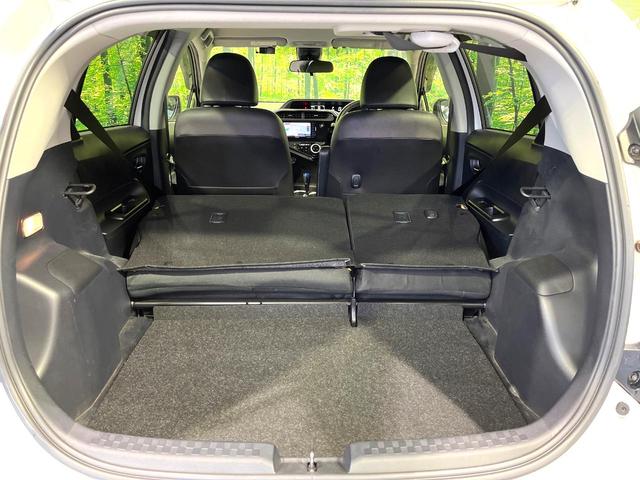 アクア Ｇソフトレザーセレクション　ＳＤナビ　バックカメラ　セーフティセンス　オートハイビーム　クルーズコントロール　スマートキー　禁煙　ハーフレザー　純正１５インチＡＷ　ドラレコ　ＥＴＣ　ステアリングスイッチ　オートライト（10枚目）