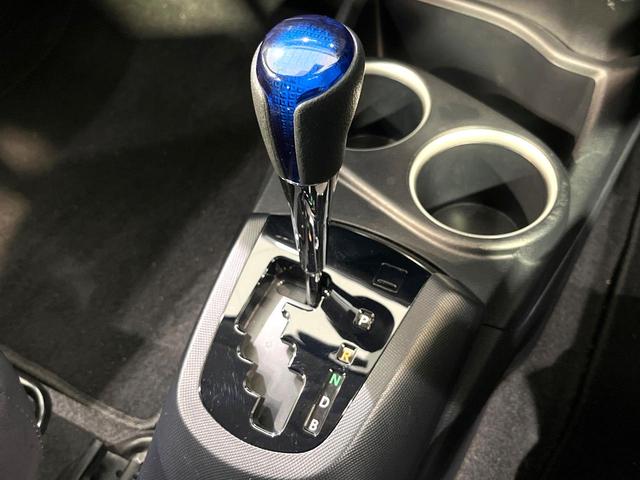 アクア Ｇソフトレザーセレクション　ＳＤナビ　バックカメラ　セーフティセンス　オートハイビーム　クルーズコントロール　スマートキー　禁煙　ハーフレザー　純正１５インチＡＷ　ドラレコ　ＥＴＣ　ステアリングスイッチ　オートライト（21枚目）