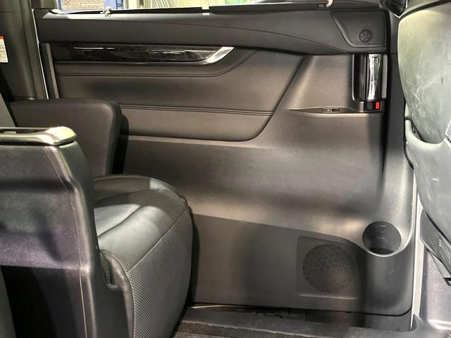 アルファード ２．５Ｓ　Ｃパッケージ　ＢＩＧ－Ｘ１０型ナビ　バックカメラ　シートベンチレーション　パワーバックドア　メモリー機能付パワーシート　両側電動スライドドア　禁煙　パワーバックドア　リアオートエアコン　ステアリングヒーター（48枚目）