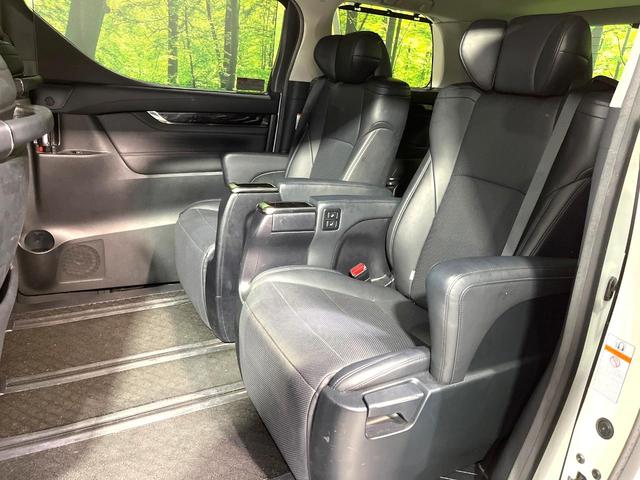 アルファード ２．５Ｓ　Ｃパッケージ　ＢＩＧ－Ｘ１０型ナビ　バックカメラ　シートベンチレーション　パワーバックドア　メモリー機能付パワーシート　両側電動スライドドア　禁煙　パワーバックドア　リアオートエアコン　ステアリングヒーター（54枚目）