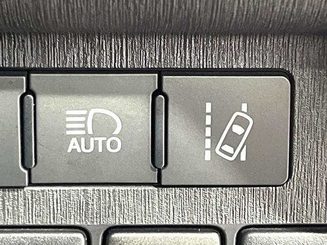 プリウスアルファ Ｓツーリングセレクション　純正９型ナビ　バックカメラ　セーフティセンス　レーダークルーズコントロール　ＥＴＣ　禁煙　革巻ステアリング　ＬＥＤヘッドライト　スマートキー　ステアリングスイッチ　ドラレコ　オートライト（30枚目）