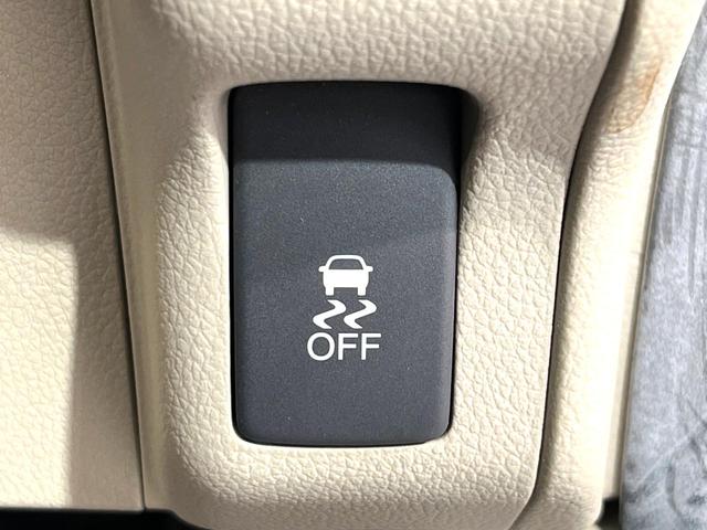 Ｎ－ＢＯＸ Ｇ　ＳＤナビ　スマートキー　横滑り防止装置　アイドリングストップ　オートエアコン　禁煙　電動格納ミラー　チップアップシート　シートリフター　アナログメーター　ベンチシート　グラブレール（5枚目）