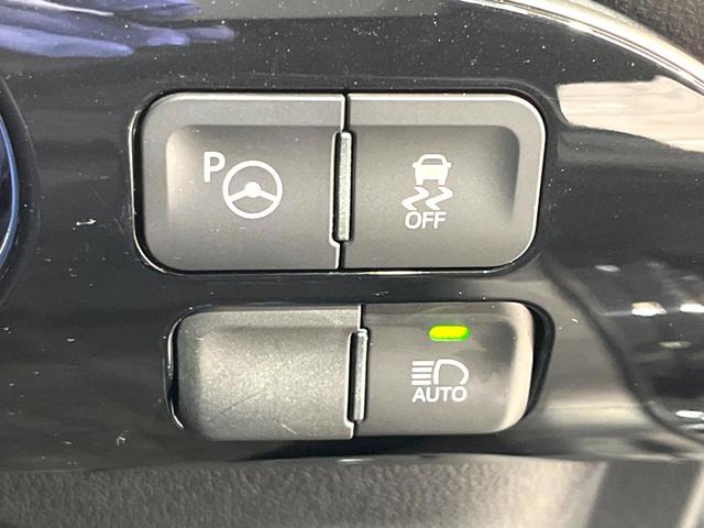 プリウス Ｓセーフティプラス　９型ナビ　バックカメラ　レーダークルーズコントロール　駐車支援システム　ドラレコ　禁煙　革巻ステアリング　ＬＥＤヘッドライト　ステアリングスイッチ　ＥＴＣ　電動格納ミラー　オートエアコン（6枚目）