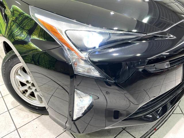 プリウス Ｓセーフティプラス　９型ナビ　バックカメラ　レーダークルーズコントロール　駐車支援システム　ドラレコ　禁煙　革巻ステアリング　ＬＥＤヘッドライト　ステアリングスイッチ　ＥＴＣ　電動格納ミラー　オートエアコン（12枚目）