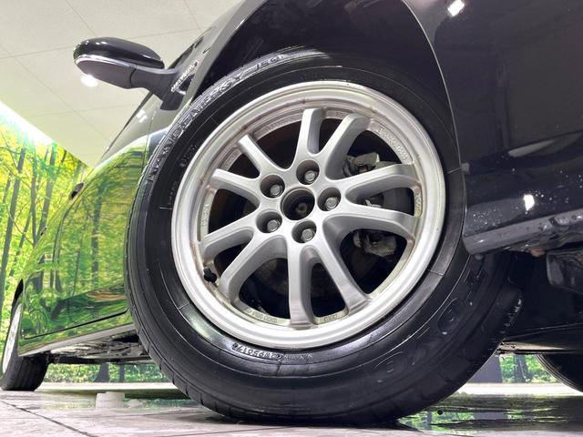 プリウス Ｓセーフティプラス　９型ナビ　バックカメラ　レーダークルーズコントロール　駐車支援システム　ドラレコ　禁煙　革巻ステアリング　ＬＥＤヘッドライト　ステアリングスイッチ　ＥＴＣ　電動格納ミラー　オートエアコン（13枚目）