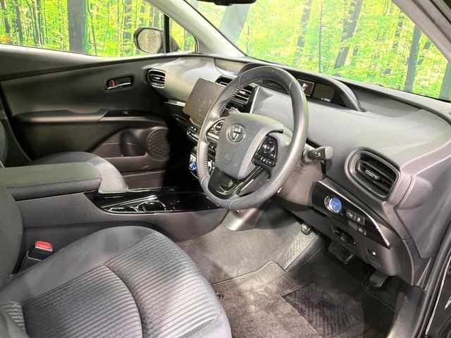 プリウス Ｓセーフティプラス　９型ナビ　バックカメラ　レーダークルーズコントロール　駐車支援システム　ドラレコ　禁煙　革巻ステアリング　ＬＥＤヘッドライト　ステアリングスイッチ　ＥＴＣ　電動格納ミラー　オートエアコン（39枚目）