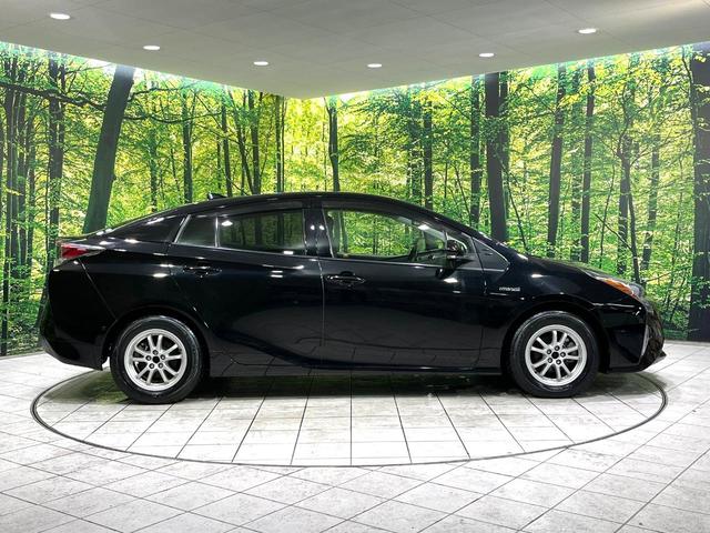 プリウス Ｓセーフティプラス　９型ナビ　バックカメラ　レーダークルーズコントロール　駐車支援システム　ドラレコ　禁煙　革巻ステアリング　ＬＥＤヘッドライト　ステアリングスイッチ　ＥＴＣ　電動格納ミラー　オートエアコン（46枚目）