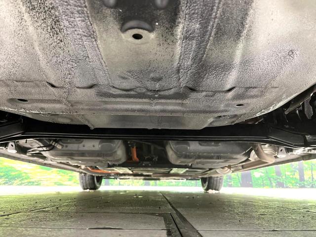 フィット ｅ：ＨＥＶリュクス　純正９型ナビ　バックカメラ　アダプティブクルーズコントロール　シートヒーター　コーナーセンサー　ハーフレザーシート　禁煙　革巻ステアリング　ＬＥＤヘッドライト　Ｂｌｕｅｔｏｏｔｈ　置くだけ充電（19枚目）