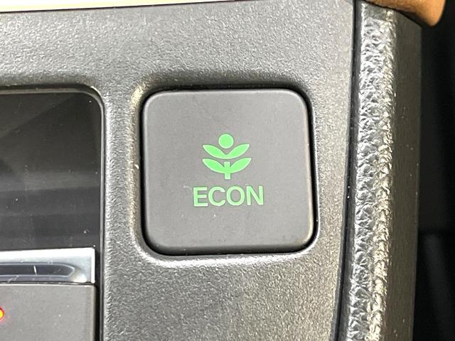 フィット ｅ：ＨＥＶリュクス　純正９型ナビ　バックカメラ　アダプティブクルーズコントロール　シートヒーター　コーナーセンサー　ハーフレザーシート　禁煙　革巻ステアリング　ＬＥＤヘッドライト　Ｂｌｕｅｔｏｏｔｈ　置くだけ充電（33枚目）