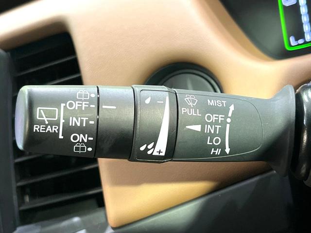 フィット ｅ：ＨＥＶリュクス　純正９型ナビ　バックカメラ　アダプティブクルーズコントロール　シートヒーター　コーナーセンサー　ハーフレザーシート　禁煙　革巻ステアリング　ＬＥＤヘッドライト　Ｂｌｕｅｔｏｏｔｈ　置くだけ充電（39枚目）