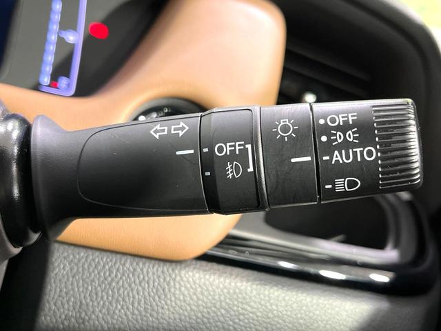 フィット ｅ：ＨＥＶリュクス　純正９型ナビ　バックカメラ　アダプティブクルーズコントロール　シートヒーター　コーナーセンサー　ハーフレザーシート　禁煙　革巻ステアリング　ＬＥＤヘッドライト　Ｂｌｕｅｔｏｏｔｈ　置くだけ充電（40枚目）