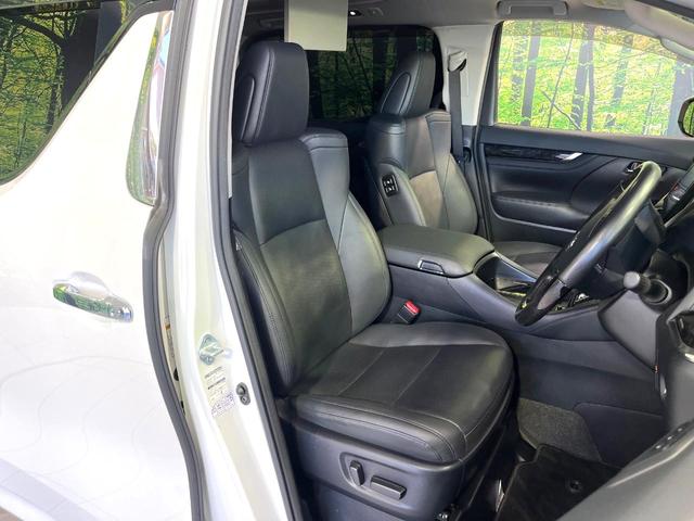 アルファード ２．５Ｓ　Ｃパッケージ　ツインムーンルーフ　フリップダウンモニター　純正９型ナビ　バックカメラ　Ｂｌｕｅｔｏｏｔｈ　シートベンチレーション　パワーバックドア　パワーシート　両側電動スライドドア　デジタルインナーミラー（9枚目）