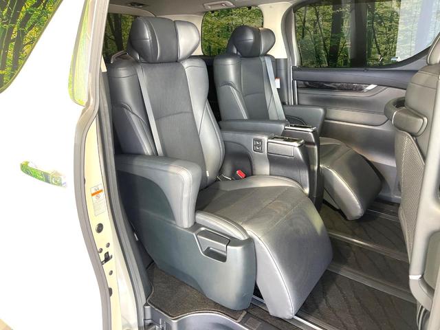 アルファード ２．５Ｓ　Ｃパッケージ　ツインムーンルーフ　フリップダウンモニター　純正９型ナビ　バックカメラ　Ｂｌｕｅｔｏｏｔｈ　シートベンチレーション　パワーバックドア　パワーシート　両側電動スライドドア　デジタルインナーミラー（10枚目）