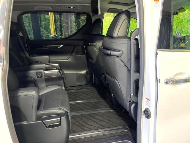 アルファード ２．５Ｓ　Ｃパッケージ　ツインムーンルーフ　フリップダウンモニター　純正９型ナビ　バックカメラ　Ｂｌｕｅｔｏｏｔｈ　シートベンチレーション　パワーバックドア　パワーシート　両側電動スライドドア　デジタルインナーミラー（55枚目）