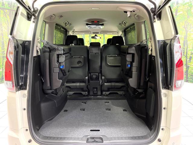 セレナ ハイウェイスター　ＶセレクションＩＩ　アルパイン１１型ナビ　フリップダウンモニター　全周囲カメラ　クルーズコントロール　ハンズフリー機能付両側パワースライド　禁煙　リアオートエアコン　ドラレコ　ロールサンシェード　駐車支援システム（11枚目）