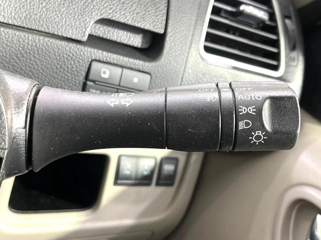 セレナ 20G 純正ナビ バックカメラ 両側電動スライドドア リアオートエアコン クルーズコントロール ミラー一体型ドラレコ 禁煙 HIDヘッドライト 革巻ステアリング アイドリングストップ ロールサンシェード(34枚目)