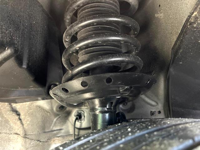 フリード Ｇ　エアロ　純正ナビ　バックカメラ　両側電動スライドドア　ＥＴＣ　Ｂｌｕｅｔｏｏｔｈ　スマートキー　オートエアコン　オートライト　アイドリングストップ　電動格納ミラー　ＨＩＤヘッドライト　純正１５インチアルミ（20枚目）